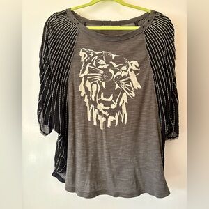 Free People We the Free Oversize distressed Showtime Tiger tee beaded sleeves S
